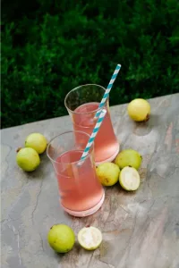 Wodka Cocktail mit Guave